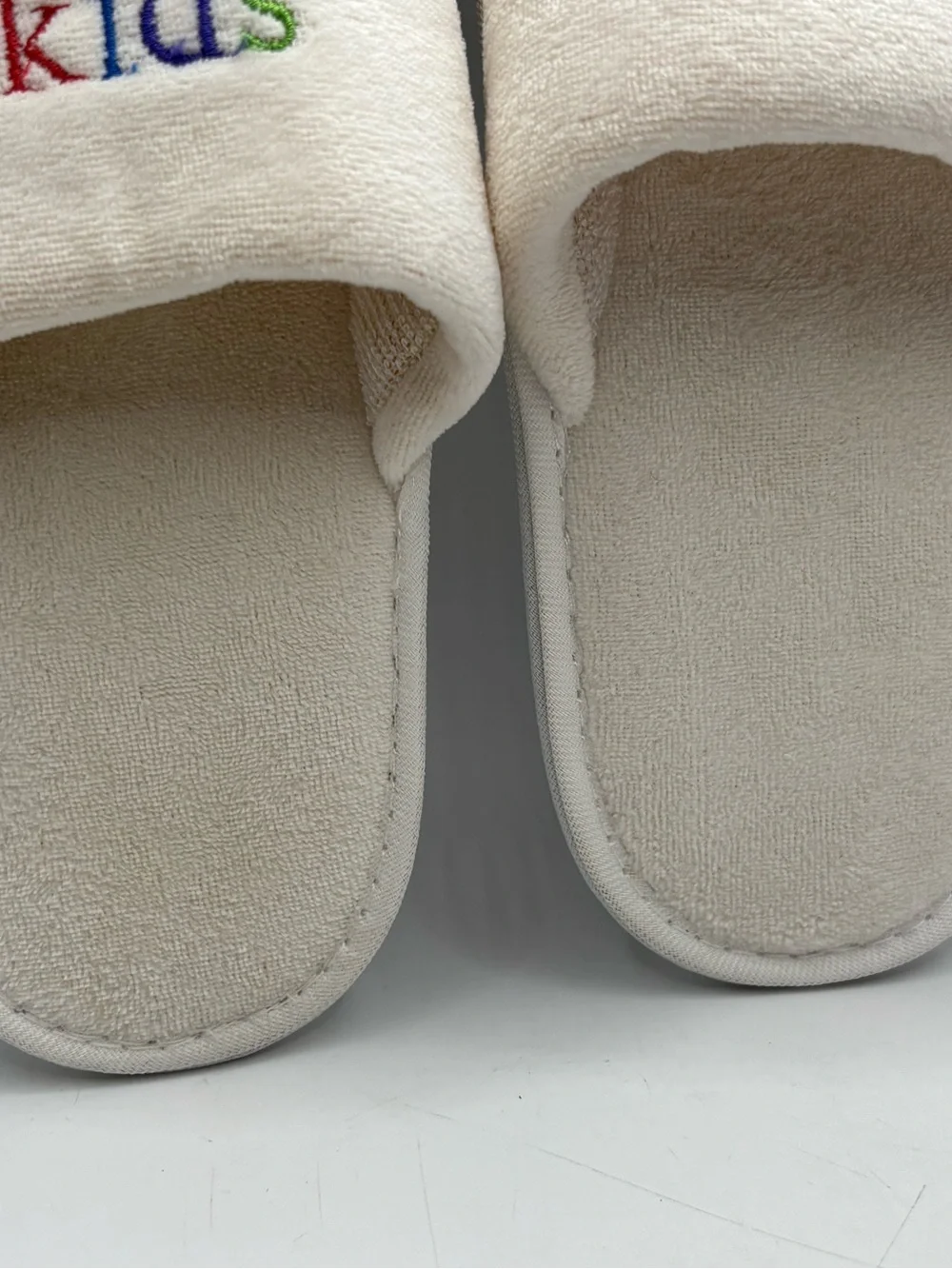 Trump Hotel Kids White Terry cloth Slippers